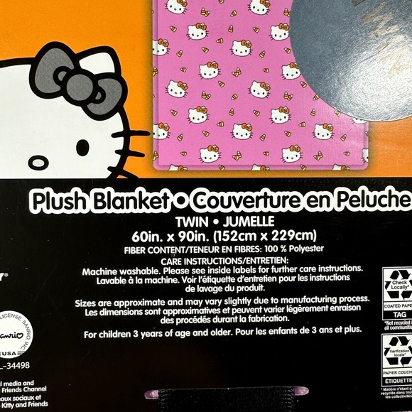 NEW Sanrio HELLO KITTY HALLOWEEN PINK Plush Twin Blanket W/Candy Corn - Picture 3 of 4
